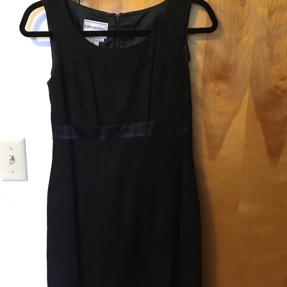Dress - Picture 2 of 4